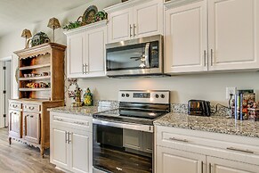 2 Mi to Steeplechase Racecourse: Stylish Aiken Gem