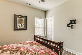 2 Mi to Steeplechase Racecourse: Stylish Aiken Gem