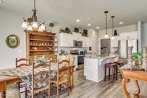 2 Mi to Steeplechase Racecourse: Stylish Aiken Gem