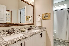 2 Mi to Steeplechase Racecourse: Stylish Aiken Gem