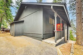 2 Mi to Lake Arrowhead: Treetop Retreat w/ Deck