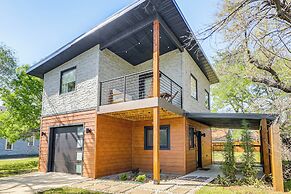 2 Blocks to Delano District: Modern Tiny Home!