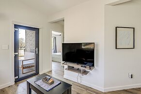 2 Blocks to Delano District: Modern Tiny Home!