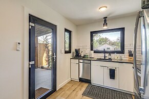 2 Blocks to Delano District: Modern Tiny Home!