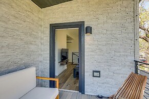 2 Blocks to Delano District: Modern Tiny Home!