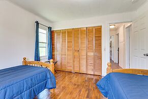 5 Mi to Chatuge Lake: Hayesville Hideaway!