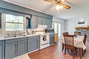 5 Mi to Chatuge Lake: Hayesville Hideaway!