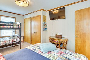 Hot Tub & Ocean Views: Kitty Hawk Haven!