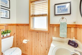 Hot Tub & Ocean Views: Kitty Hawk Haven!