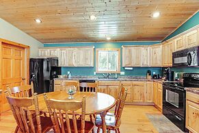 Private Dock, BBQ Ready: Lakefront Fifield Home!
