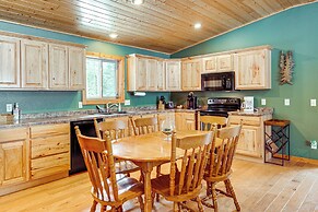 Private Dock, BBQ Ready: Lakefront Fifield Home!