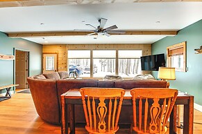 Private Dock, BBQ Ready: Lakefront Fifield Home!