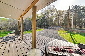4 Mi to Lake Barkley: Pet-friendly Home w/ Hot Tub