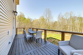 4 Mi to Lake Barkley: Pet-friendly Home w/ Hot Tub