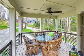 On Farm: Charming Hendersonville Retreat!