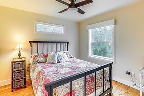 On Farm: Charming Hendersonville Retreat!