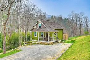 On Farm: Charming Hendersonville Retreat!