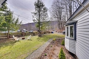Historic Catskills Farmhouse Cottage by Belleayre