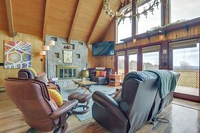 Deck, Mountain Views: Colorful Retreat in Vernon!