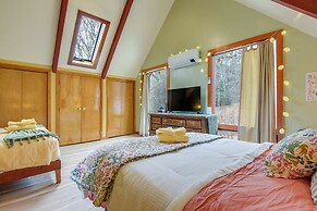 Deck, Mountain Views: Colorful Retreat in Vernon!