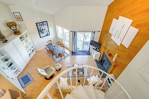 Dock + Pool Access: Condo on Smith Mountain Lake