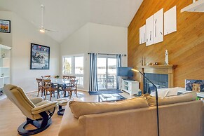 Dock + Pool Access: Condo on Smith Mountain Lake