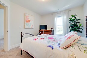 Patio & Grill: Modern Family Home in Hampstead