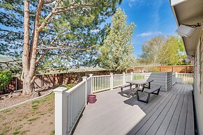 2 Mi to Badger Mountain: Hot Tub Haven!