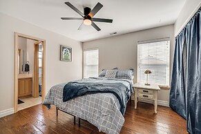 2 Mi to Badger Mountain: Hot Tub Haven!