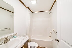 Dog-friendly Miller Hunting Retreat!