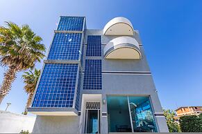 Peaceful Studio With Views Golem