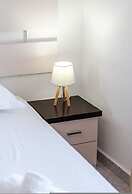 Peaceful Studio With Views Golem