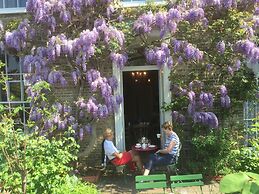 Peacocks Tearoom and Fine B&B