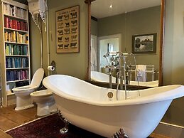 Peacocks Tearoom and Fine B&B