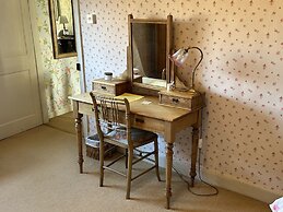 Peacocks Tearoom and Fine B&B