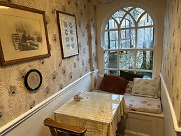 Peacocks Tearoom and Fine B&B