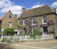 Peacocks Tearoom and Fine B&B