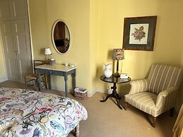 Peacocks Tearoom and Fine B&B