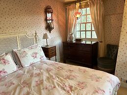 Peacocks Tearoom and Fine B&B