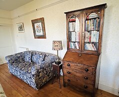 Peacocks Tearoom and Fine B&B