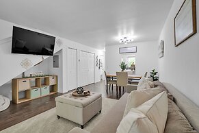Be Our Guest - Cozy Townhome Near Downtown Ocala 2 Bedroom Townhouse