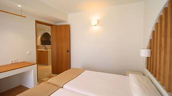 Neptuno Suites - Only Adults