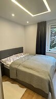 Stylish Apt Near Belvedere 15 Min to Center