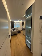 Stylish Apt Near Belvedere 15 Min to Center