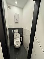 Stylish Apt Near Belvedere 15 Min to Center