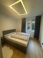 Stylish Apt Near Belvedere 15 Min to Center