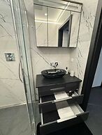 Stylish Apt Near Belvedere 15 Min to Center