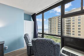 Oceanside Inn Studios by Brightwild