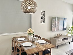 85 KAP - Stay Mythical Blue Apartment