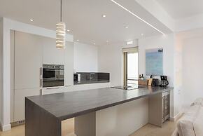 Vouliagmeni Serenity Residence